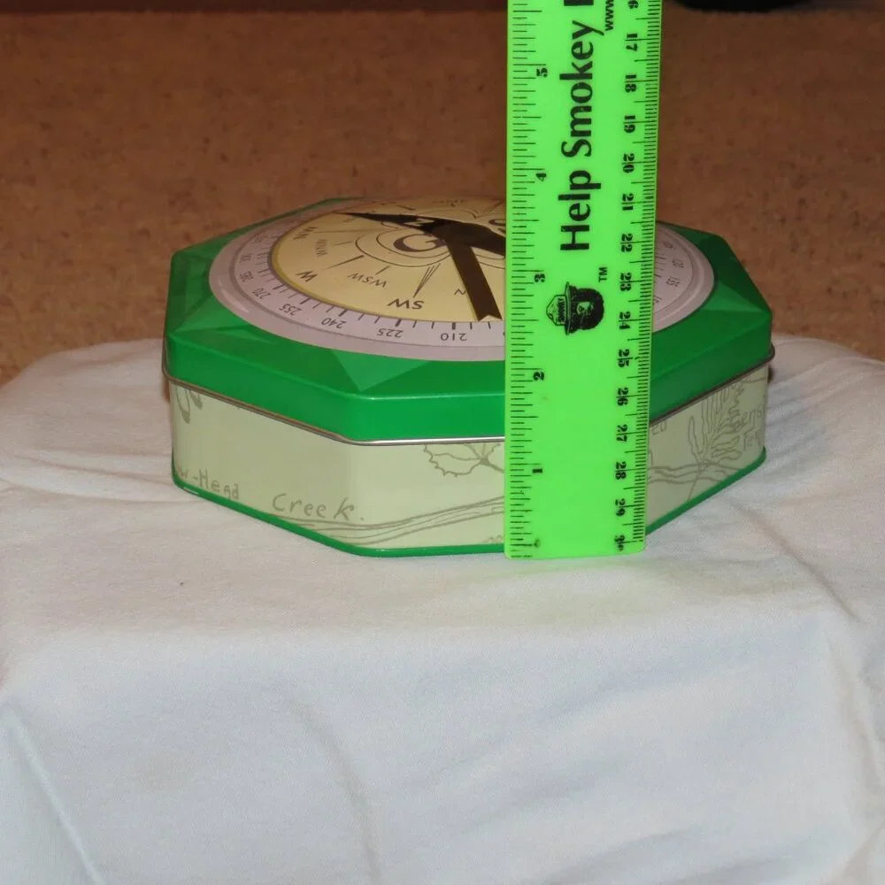 Girl Scout Tin 8-sided - Picture 3 of 4